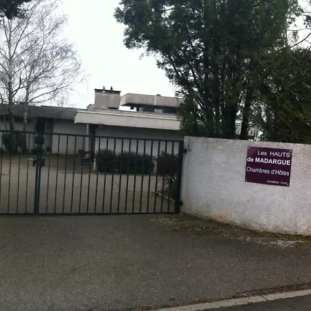 Les Hauts De Madargue Maison d'hôtes